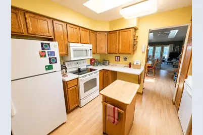 726 Kensington Square #726, Stoughton, WI 53589 - Photo 6