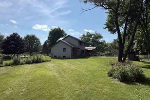 5352 N River Rd, Janesville, WI 53545 - Photo 68