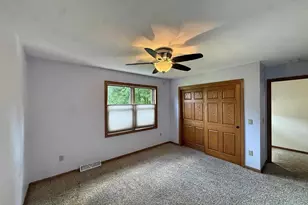 5352 N River Rd, Janesville, WI 53545 - Photo 28
