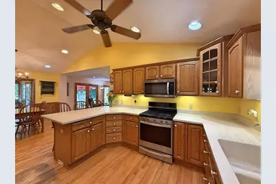 5352 N River Road, Janesville, WI 53545 - Photo 16