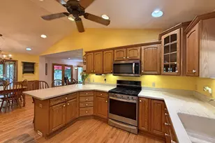 5352 N River Rd, Janesville, WI 53545 - Photo 16
