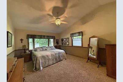 5352 N River Road, Janesville, WI 53545 - Photo 32