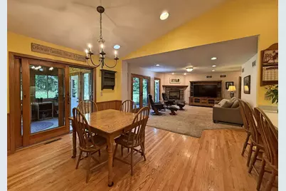 5352 N River Road, Janesville, WI 53545 - Photo 18