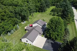 5352 N River Rd, Janesville, WI 53545 - Photo 2