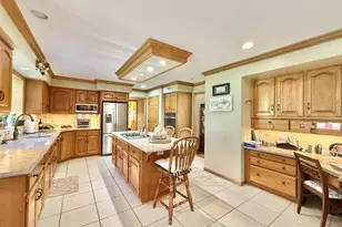 2078 Regal Oaks Ct, Beloit, WI 53511 - Photo 6