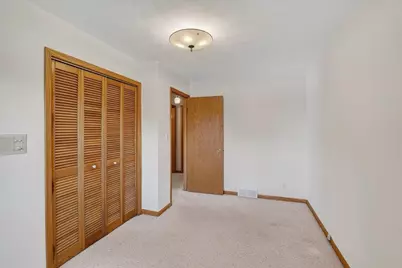 621 W Division Street, Ridgeville, WI 53533 - Photo 32