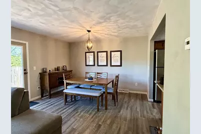 2532 W Memorial Drive, Janesville, WI 53548 - Photo 2