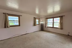 1805 Elm Ave, Sheboygan, WI 53081 - Photo 4