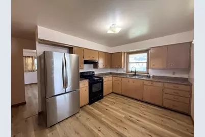 1805 Elm Avenue, Sheboygan, WI 53081 - Photo 8