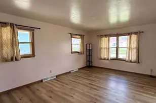 1805 Elm Ave, Sheboygan, WI 53081 - Photo 6