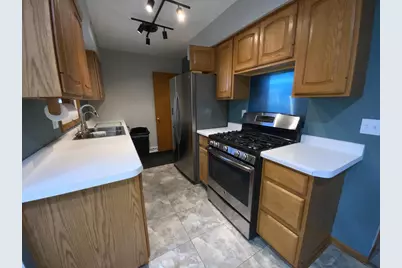 2017 Crestview Street, Janesville, WI 53546 - Photo 8
