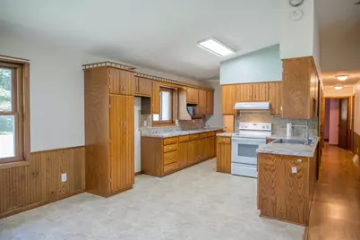 506 N Brooklyn Avenue, Elroy, WI 53929 - Photo 16