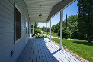 506 N Brooklyn Ave, Elroy, WI 53929 - Photo 32