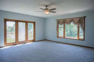 506 N Brooklyn Ave, Elroy, WI 53929 - Photo 8