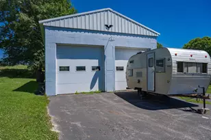 506 N Brooklyn Ave, Elroy, WI 53929 - Photo 4