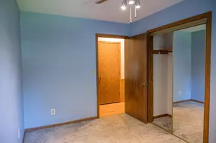 506 N Brooklyn Ave, Elroy, WI 53929 - Photo 12