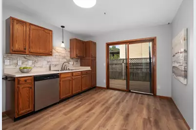 29 Newbury Circle, Madison, WI 53711 - Photo 6