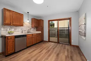 29 Newbury Cir, Madison, WI 53711 - Photo 6