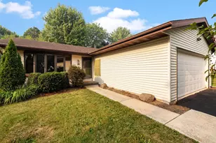 29 Newbury Cir, Madison, WI 53711 - Photo 1