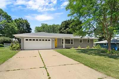 2727 Florann Drive, Fitchburg, WI 53711 - Photo 2