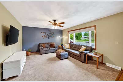 710 Olympic Street, Sun Prairie, WI 53590 - Photo 4