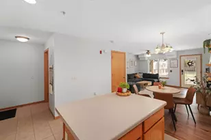 3902 Maple Grove Dr, Madison, WI 53719 - Photo 10