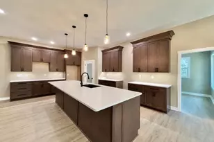 3762 White Pine Dr, Janesville, WI 53545 - Photo 4