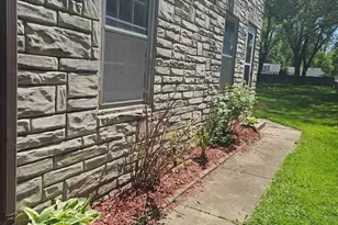 1332 Emilie St, Green Bay, WI 54307 - Photo 2
