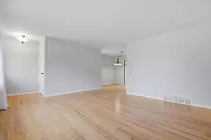 406 E Verleen Ave, Waunakee, WI 53597 - Photo 6