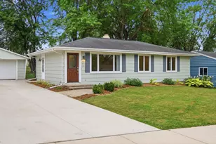 406 E Verleen Ave, Waunakee, WI 53597 - Photo 2