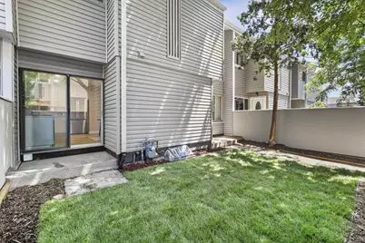 340 East Bluff, Madison, WI 53704 - Photo 8