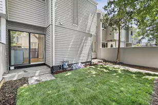 340 East Bluff, Madison, WI 53704 - Photo 8