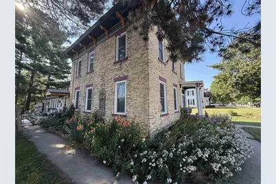 1009 W 3rd Avenue, Brodhead, WI 53520 - Photo 4