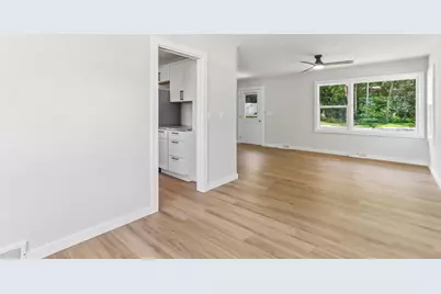 712 E Edgewater Street, Portage, WI 53901 - Photo 10