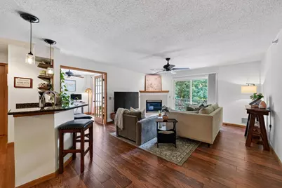 8530 Greenway Boulevard #307, Middleton, WI 53562 - Photo 6