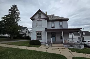 109 W Howard St, Portage, WI 53901 - Photo 2