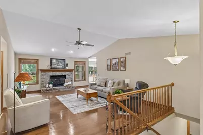 4195 S Satinwood Drive, Beloit, WI 53511 - Photo 8
