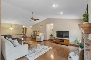4195 S Satinwood Dr, Beloit, WI 53511 - Photo 12