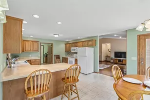 4195 S Satinwood Dr, Beloit, WI 53511 - Photo 14