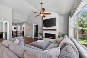 524 N Sherman Ave, Madison, WI 53704 - Photo 8