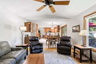 412 Bonnie Rd, Cottage Grove, WI 53527 - Photo 16