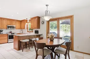 412 Bonnie Rd, Cottage Grove, WI 53527 - Photo 10