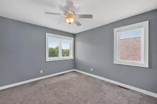 818 Pine Hill Dr, Madison, WI 53593 - Photo 38