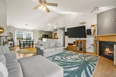 3134 Dorchester Way #4, Madison, WI 53719 - Photo 2