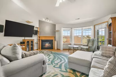 3134 Dorchester Way #4, Madison, WI 53719 - Photo 2