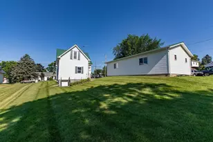 605 N Union St, Ridgeville, WI 53533 - Photo 6