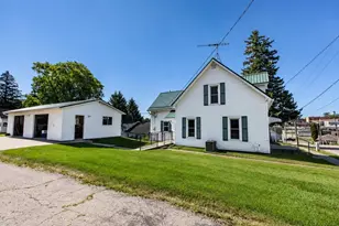 605 N Union St, Ridgeville, WI 53533 - Photo 8