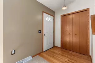 2836 Warner Ln, Madison, WI 53713 - Photo 8