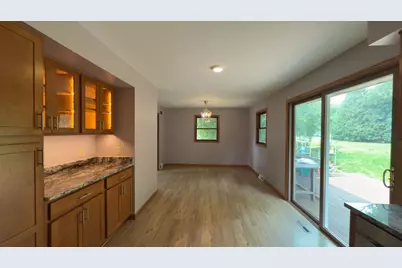 2413 Stuart Court, Madison, WI 53704 - Photo 8