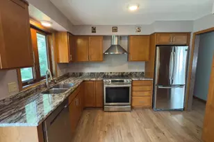 2413 Stuart Ct, Madison, WI 53704 - Photo 2